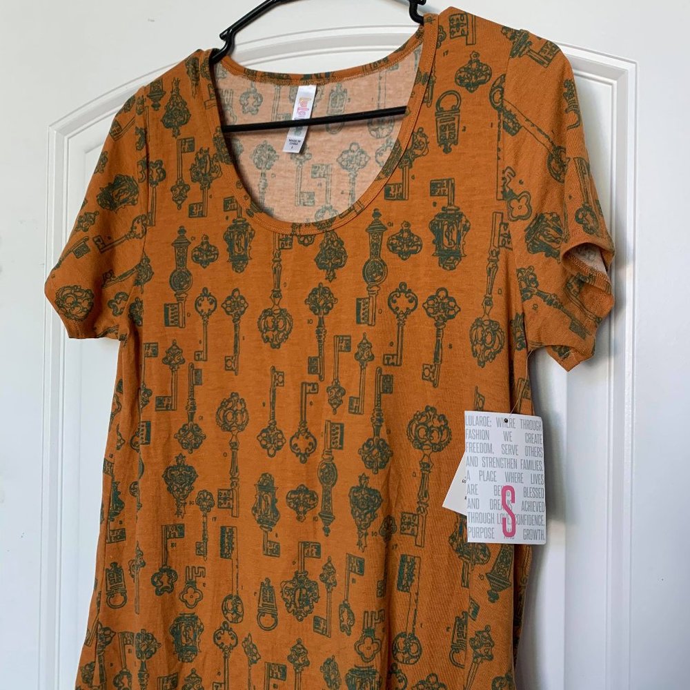 Lularoe Classic T